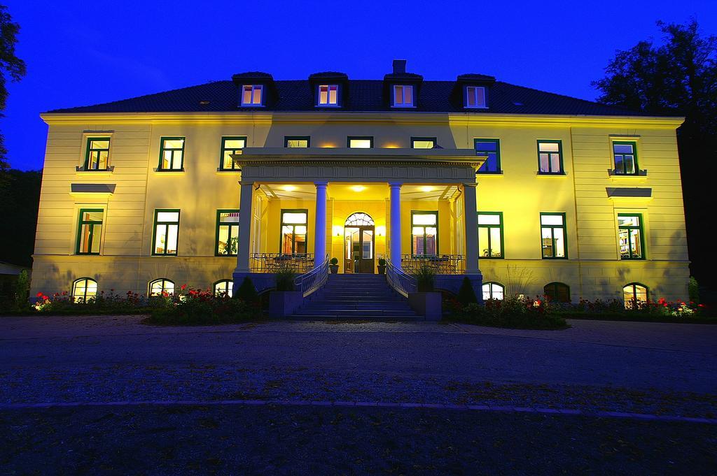Schloss Harkensee Dassow Exterior foto
